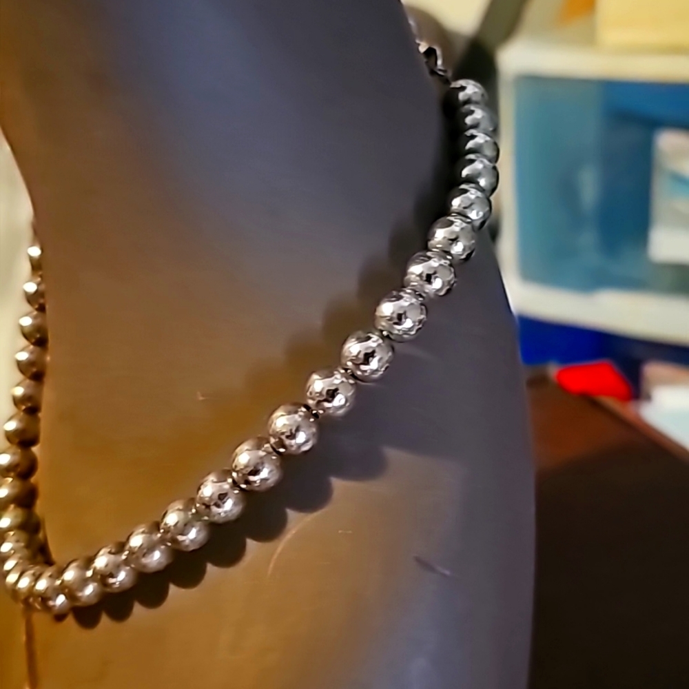 Sterling Siver Beaded Necklace, 17 inches, Clasp Closure. - Picture 4 of 5